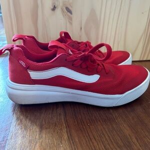 Vans UltraRange Red Sneakers with Ultra Cush Soles Men’s size 7 Women’s 8.5